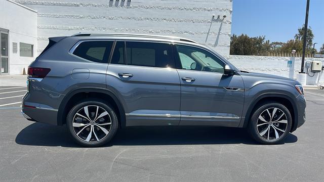 new 2025 Volkswagen Atlas car, priced at $48,984