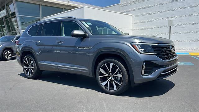 new 2025 Volkswagen Atlas car, priced at $48,984