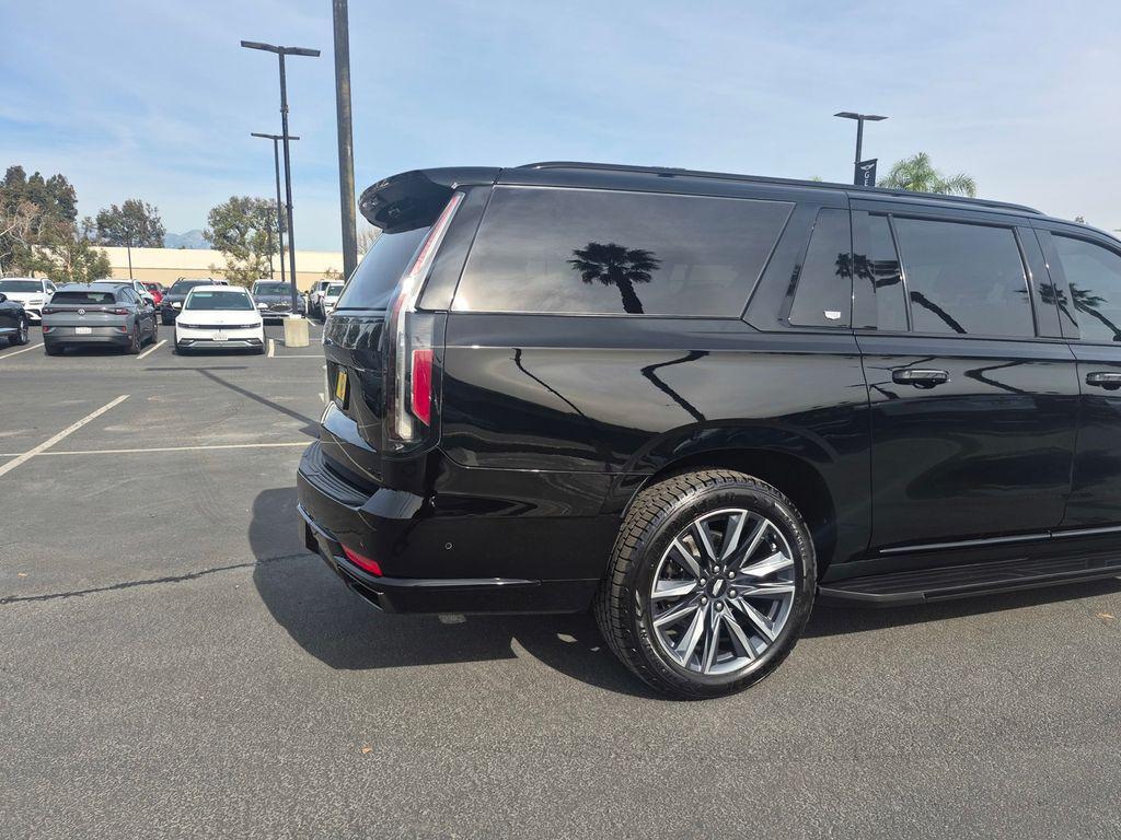 used 2022 Cadillac Escalade ESV car, priced at $70,898