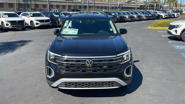 new 2025 Volkswagen Atlas car, priced at $40,354