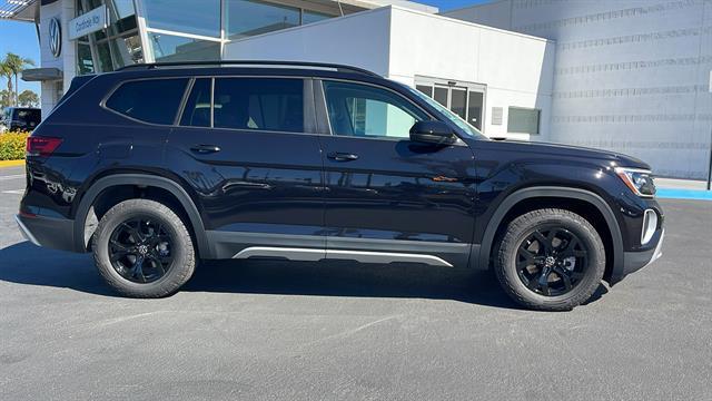 new 2025 Volkswagen Atlas car, priced at $40,354