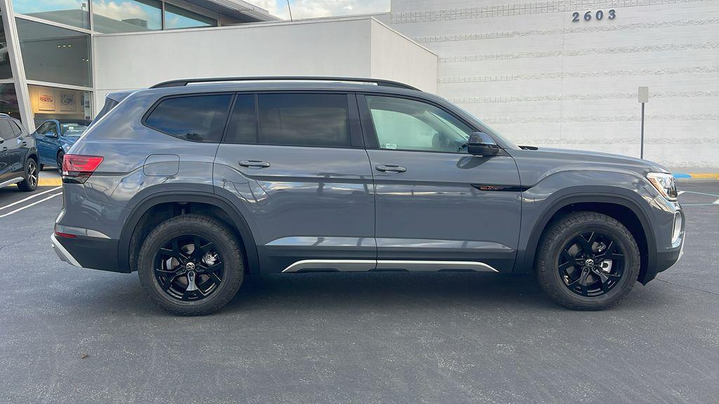 new 2026 Volkswagen Atlas car, priced at $48,817