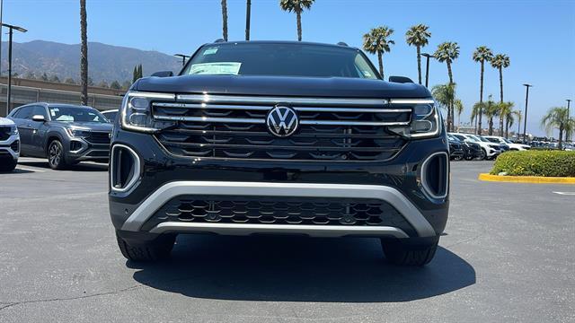 new 2025 Volkswagen Atlas car, priced at $40,354