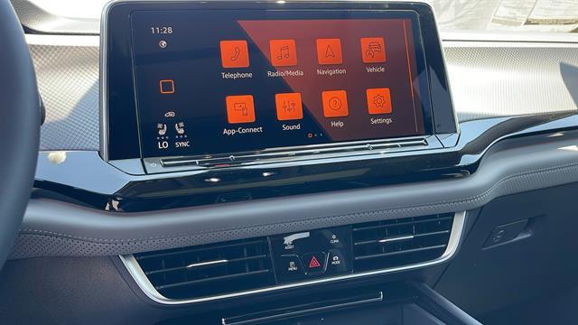 new 2025 Volkswagen Atlas car, priced at $40,354