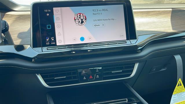 new 2025 Volkswagen Atlas car, priced at $43,334