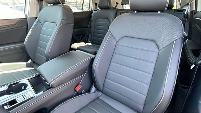 new 2025 Volkswagen Atlas car, priced at $43,334