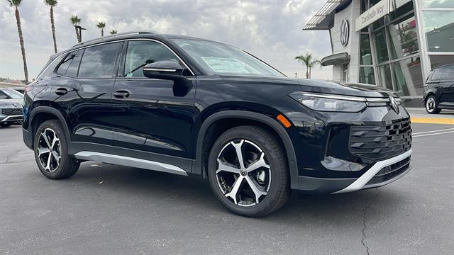 new 2025 Volkswagen Tiguan car, priced at $29,980