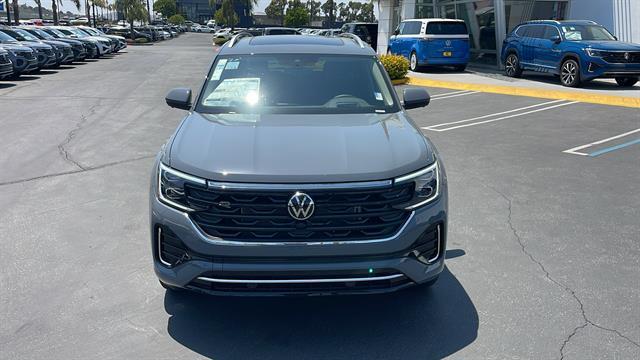 new 2025 Volkswagen Atlas car, priced at $49,439