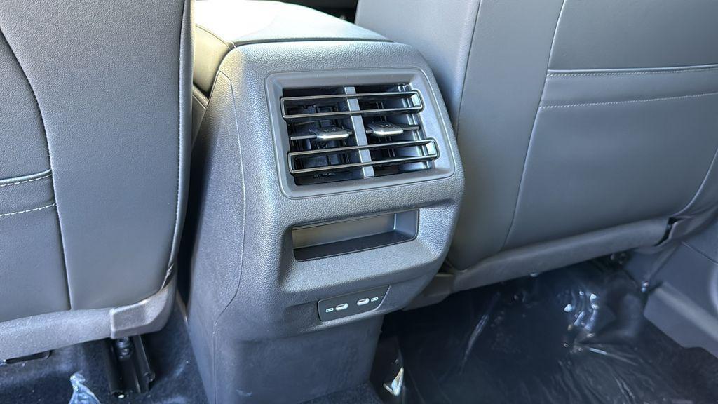 new 2026 Volkswagen Tiguan car, priced at $34,292