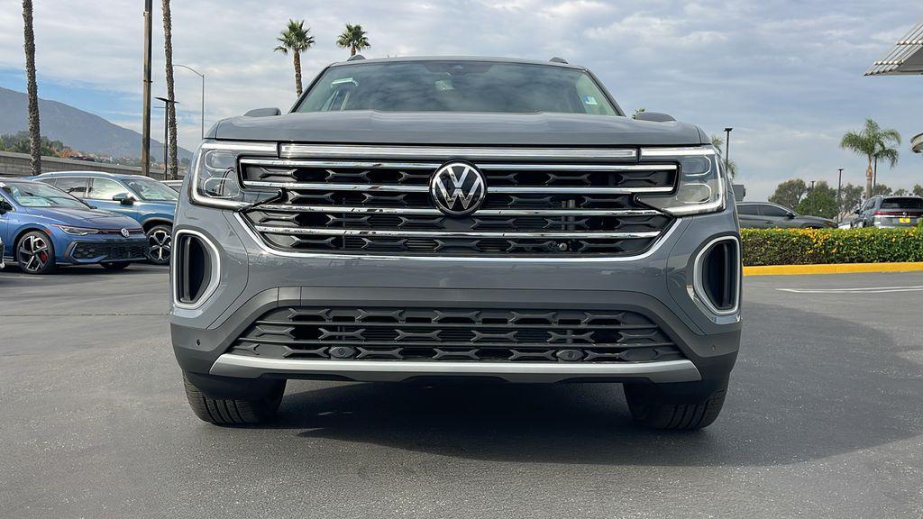 new 2026 Volkswagen Atlas car, priced at $44,682