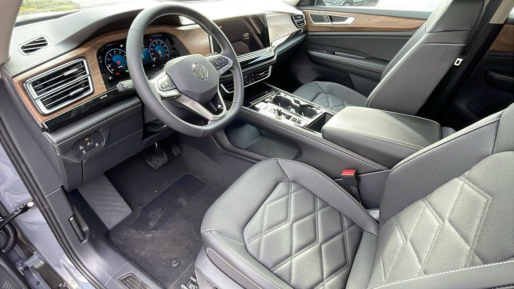 new 2026 Volkswagen Atlas car, priced at $44,682