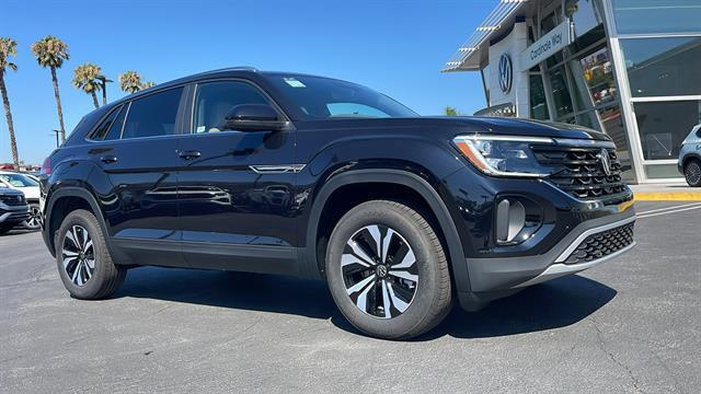 new 2025 Volkswagen Atlas Cross Sport car, priced at $35,560