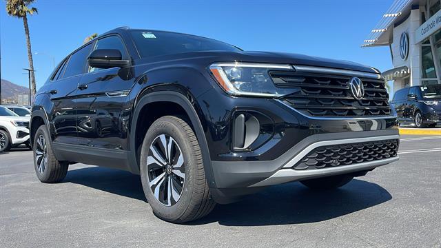 new 2025 Volkswagen Atlas Cross Sport car, priced at $34,060