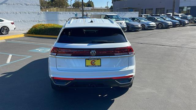 new 2026 Volkswagen Atlas Cross Sport car, priced at $42,617