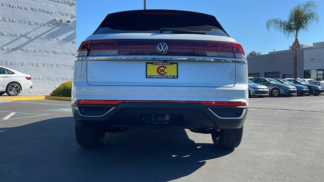 new 2026 Volkswagen Atlas Cross Sport car, priced at $42,617