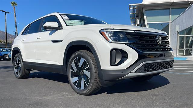 new 2026 Volkswagen Atlas Cross Sport car, priced at $42,617