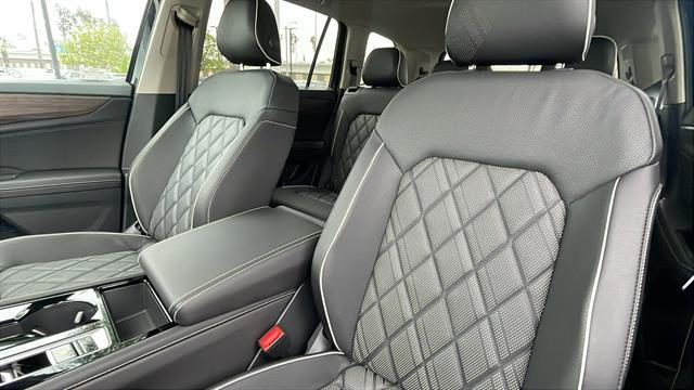 new 2025 Volkswagen Atlas car, priced at $48,289