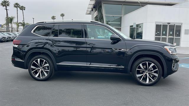 new 2025 Volkswagen Atlas car, priced at $48,289