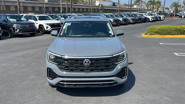 new 2025 Volkswagen Atlas car, priced at $49,424