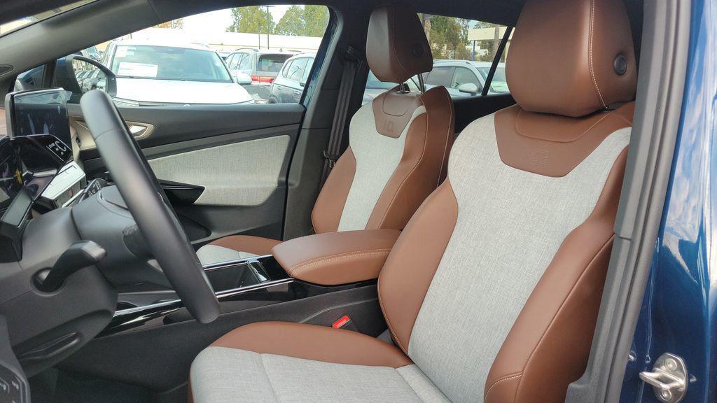 used 2023 Volkswagen ID.4 car, priced at $18,998