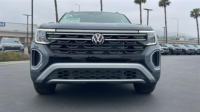 new 2025 Volkswagen Atlas car, priced at $40,809