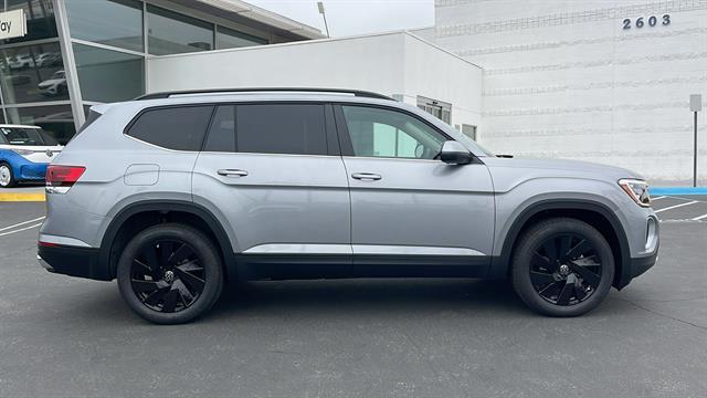 new 2025 Volkswagen Atlas car, priced at $40,619