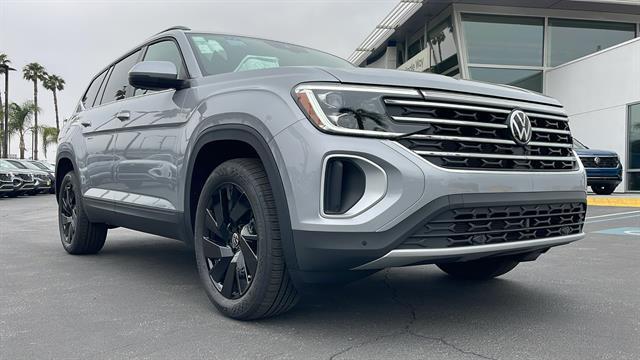 new 2025 Volkswagen Atlas car, priced at $40,619
