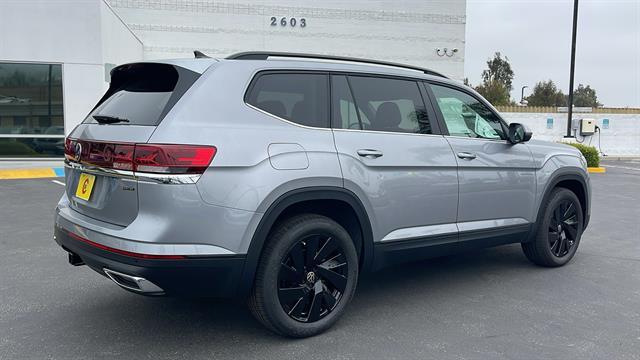 new 2025 Volkswagen Atlas car, priced at $40,619