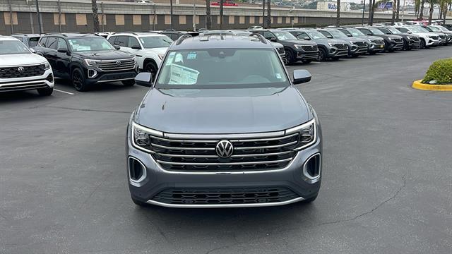 new 2025 Volkswagen Atlas car, priced at $40,024