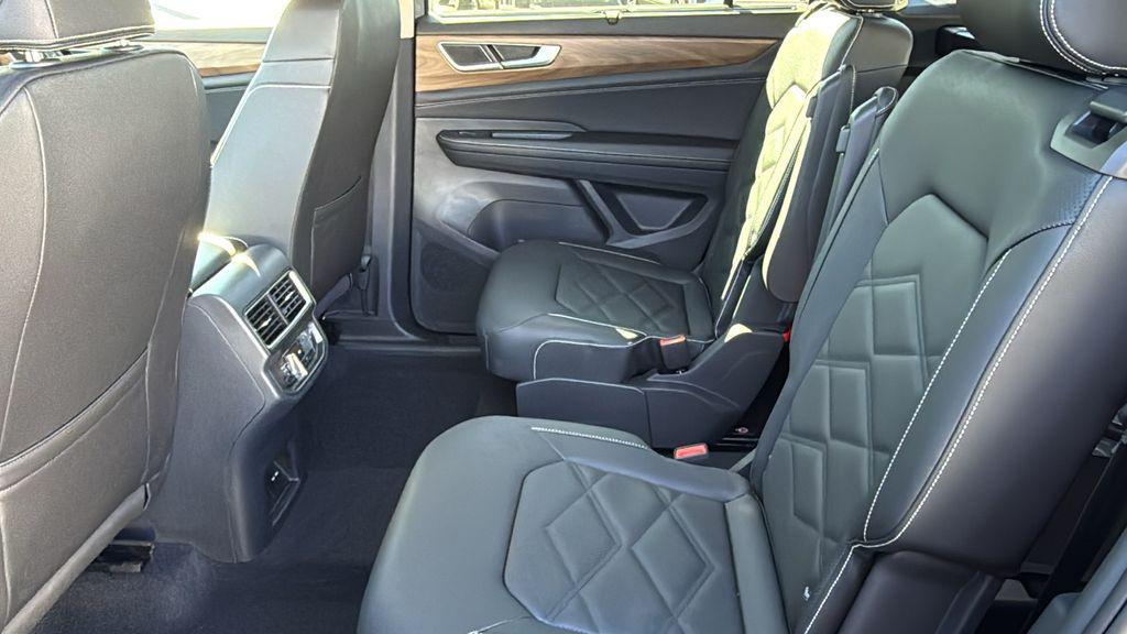 new 2026 Volkswagen Atlas car, priced at $46,148