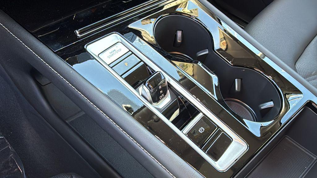 new 2026 Volkswagen Atlas car, priced at $46,148