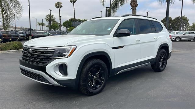 new 2025 Volkswagen Atlas car, priced at $40,974