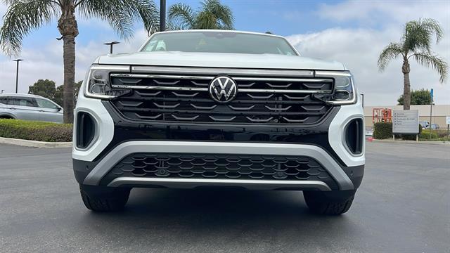 new 2025 Volkswagen Atlas car, priced at $40,974