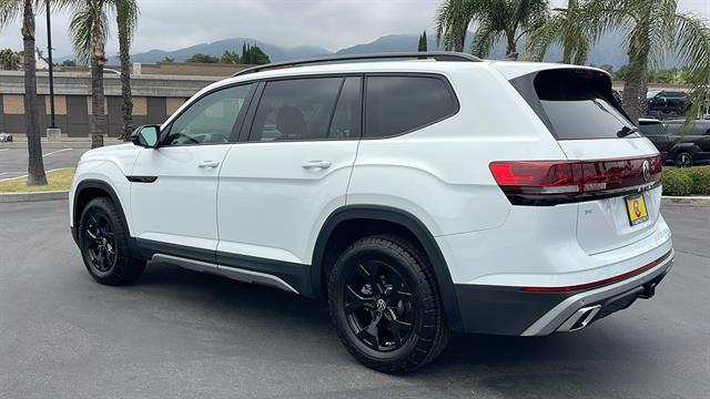 new 2025 Volkswagen Atlas car, priced at $40,974