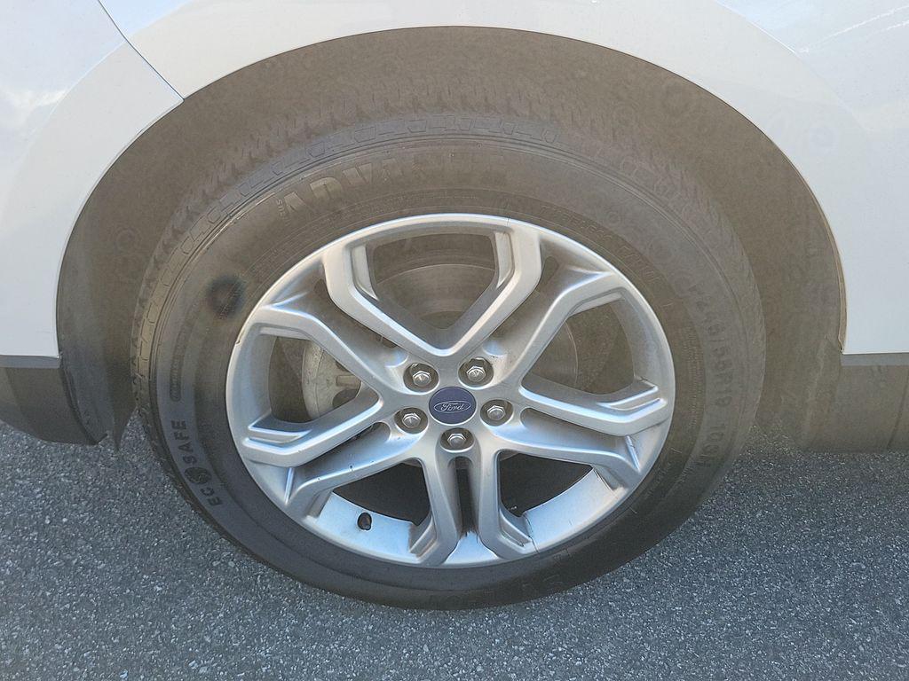 used 2015 Ford Edge car, priced at $12,994