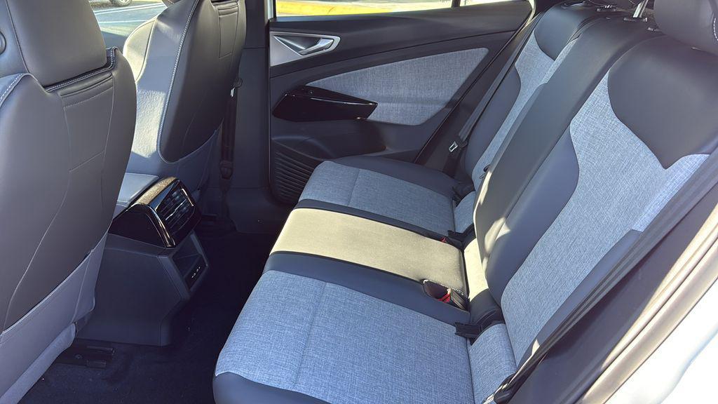 new 2026 Volkswagen ID.4 car, priced at $44,027