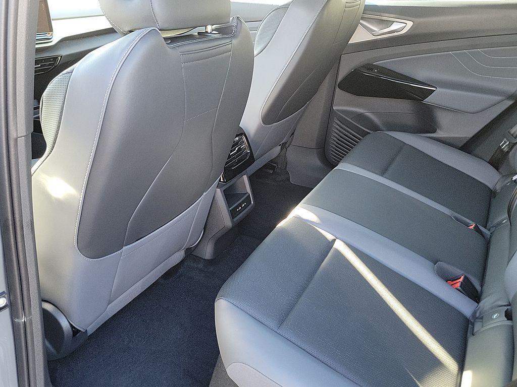 new 2026 Volkswagen ID.4 car, priced at $48,672