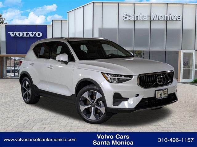 new 2025 Volvo XC40 car, priced at $46,015