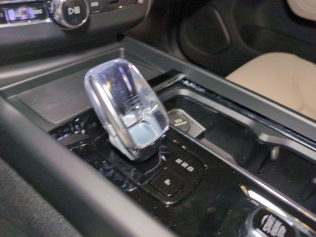 new 2026 Volvo XC60 car, priced at $51,985