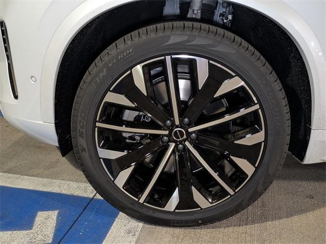 new 2026 Volvo XC90 Plug-In Hybrid car, priced at $92,910