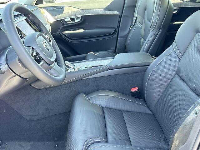 new 2024 Volvo XC90 car, priced at $60,990