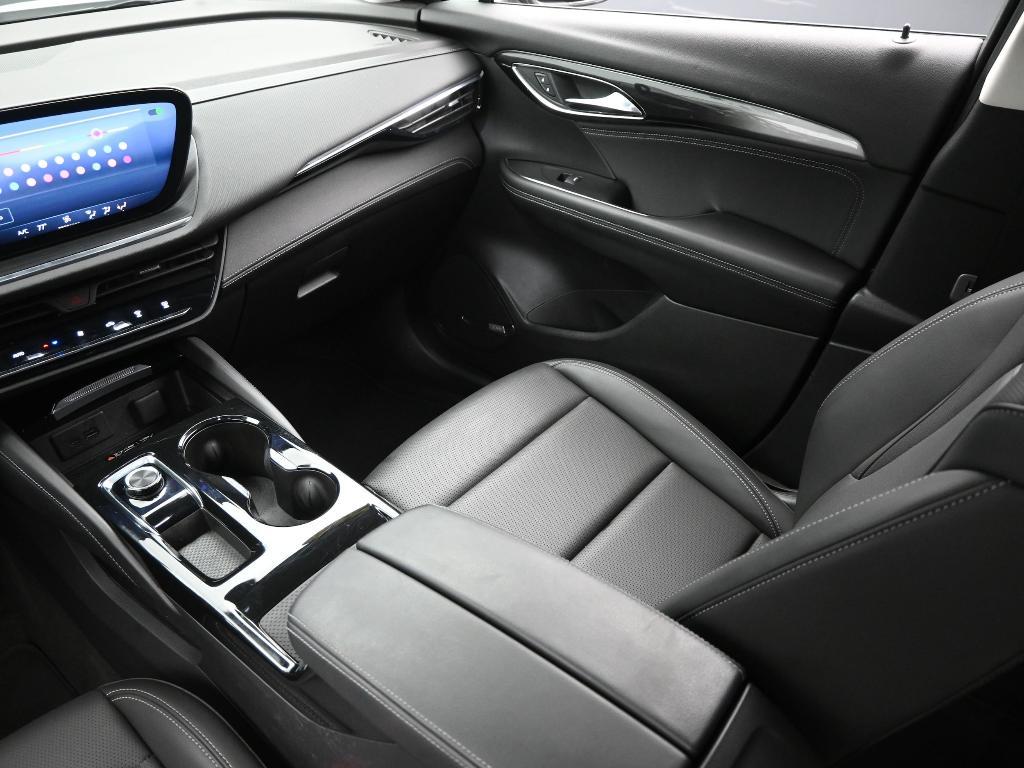 used 2025 Buick Envision car, priced at $27,488