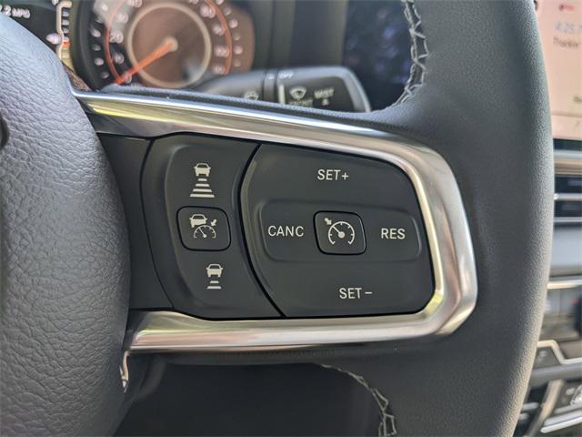 new 2025 Jeep Wrangler car, priced at $42,920