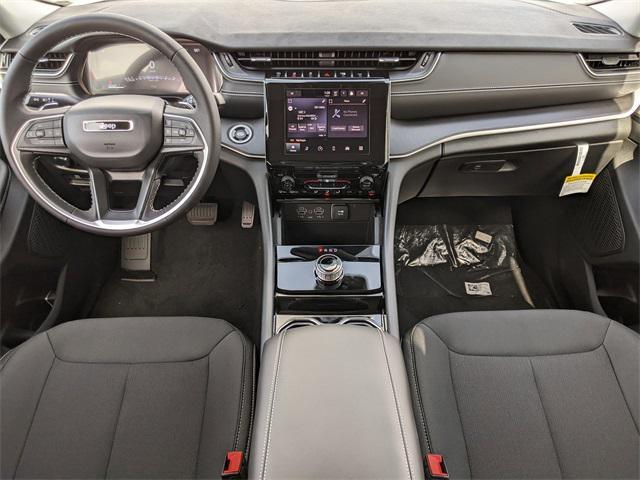 new 2025 Jeep Grand Cherokee car, priced at $34,625