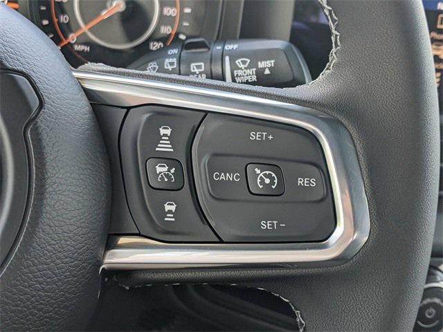 new 2025 Jeep Wrangler car, priced at $47,615