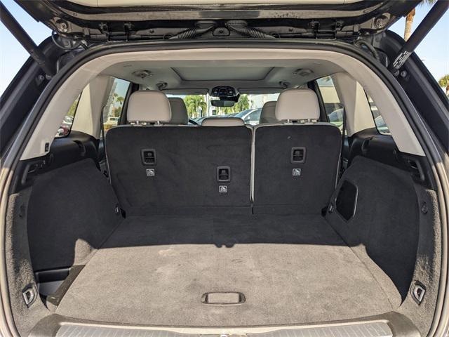 used 2023 Jeep Grand Cherokee car, priced at $33,277