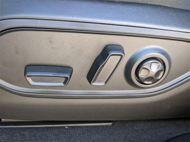 new 2025 Jeep Grand Cherokee car, priced at $38,975