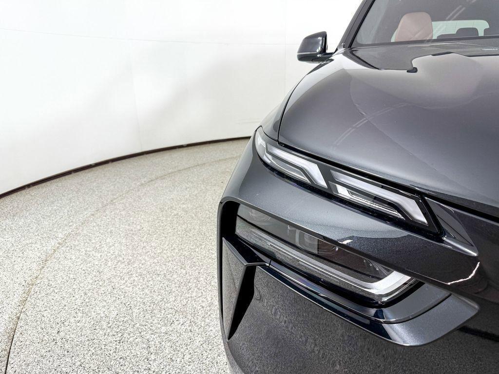 used 2026 BMW X7 car, priced at $89,215