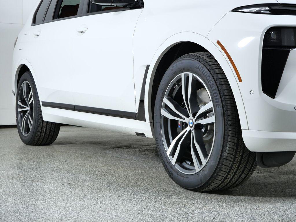new 2026 BMW X7 car, priced at $123,775