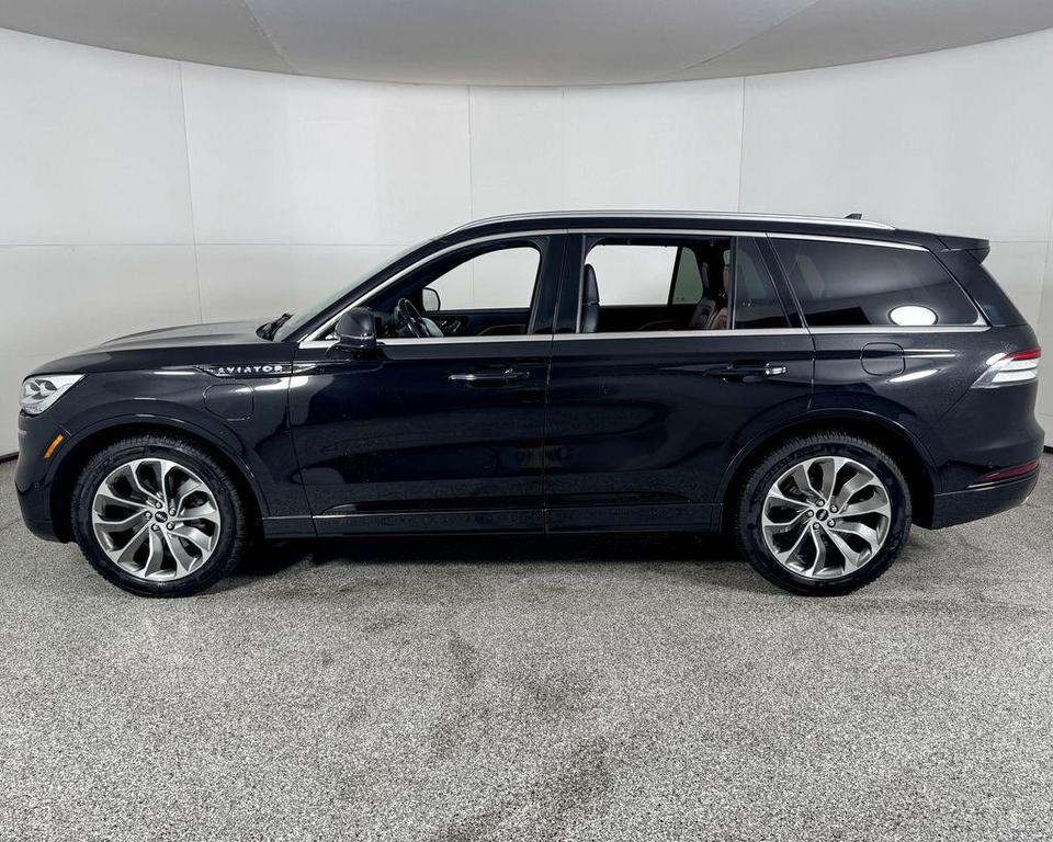 used 2021 Lincoln Aviator car, priced at $33,000